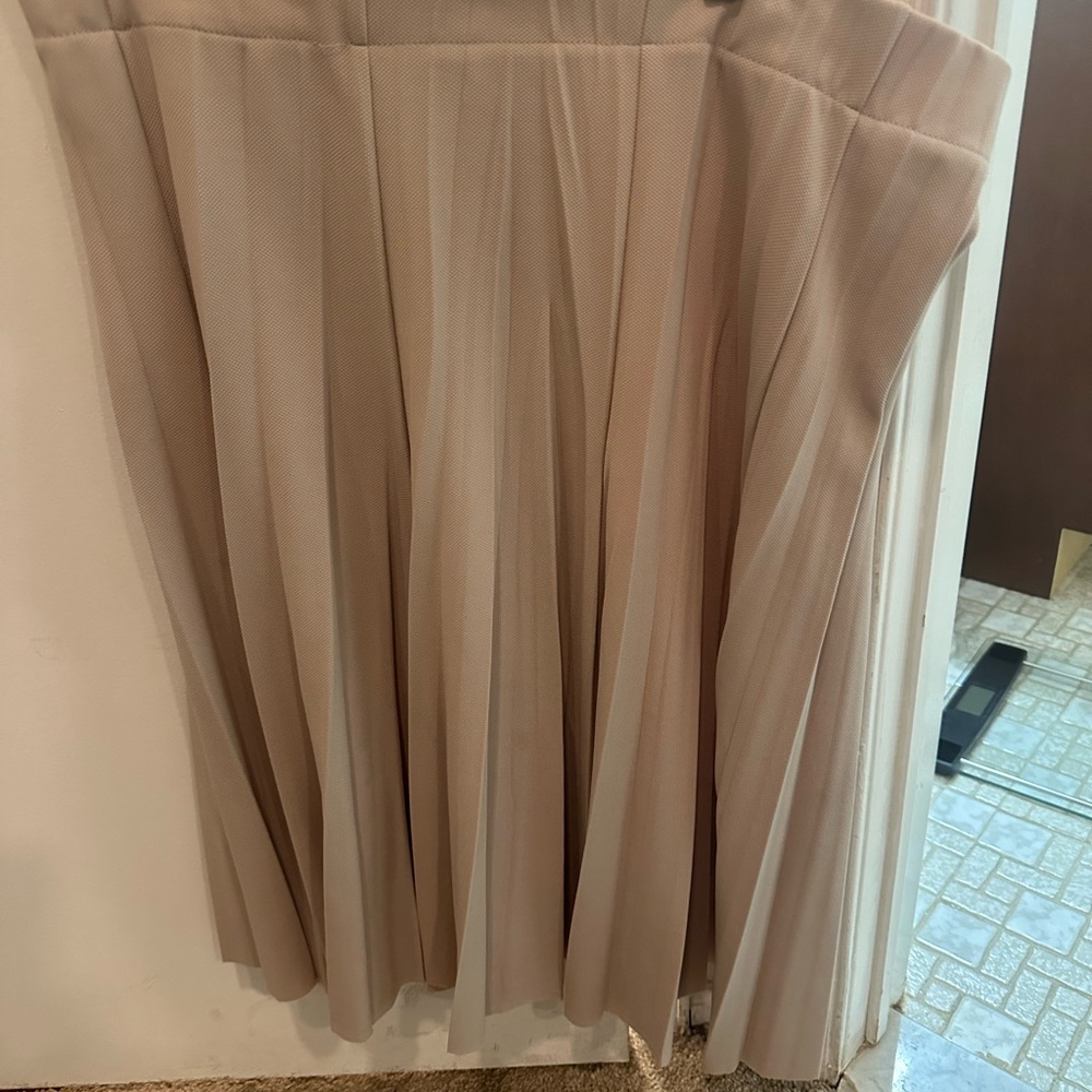 Elegant Tan Women's Skirt XL/48/16